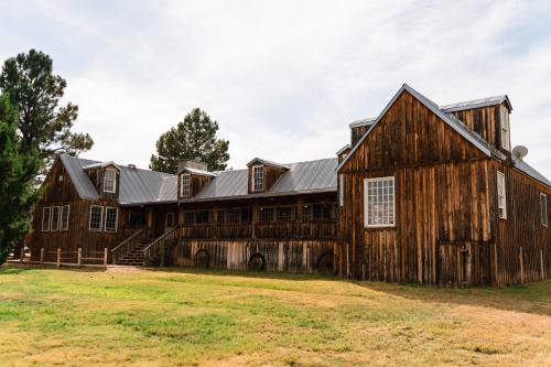 Manzano Mountain Retreat
