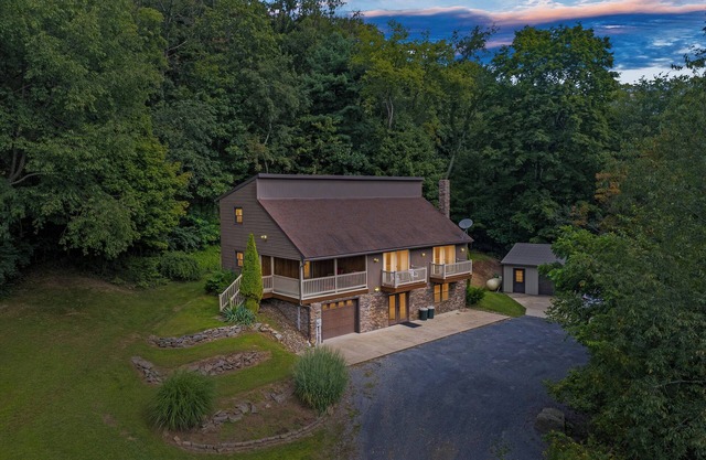 Maple Hill Lodge | Dream Fire Pit + Hot Tub!