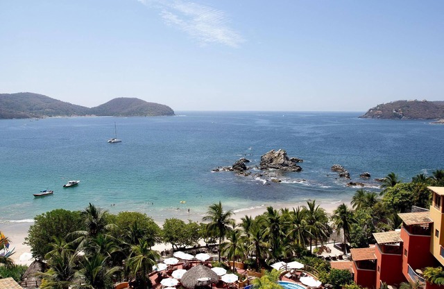 March Break Mexico Getaway 2 Bedroom Beach front Vacation Home Sleeps 6