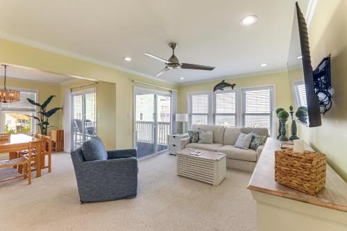 Marina Views, Walk to Beach Atlantic Beach Condo!
