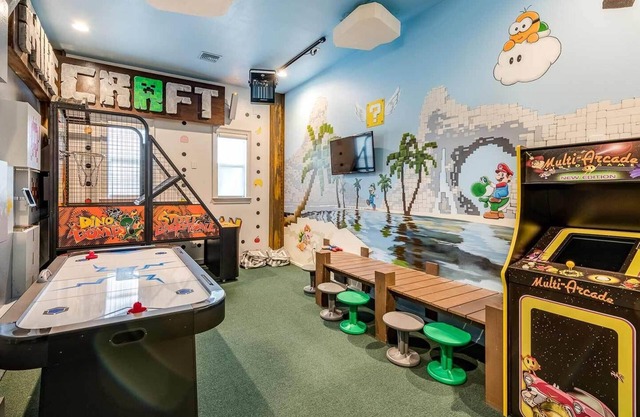 Marvelous Oasis with Game Room at Reunion