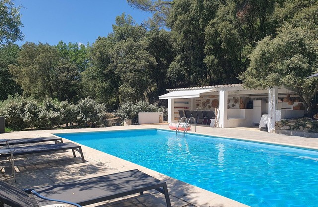 MAS 4* PISCINE CHAUFFÉE, TERRAIN PÉTANQUE, CLIMATISATION, JARDIN 6000 M2 CLOTURÉ
