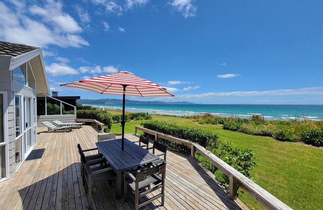 Matarangi Beachfront House - Matarangi Casa de vacaciones