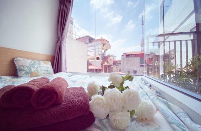 May - SKY VIEW VH 03