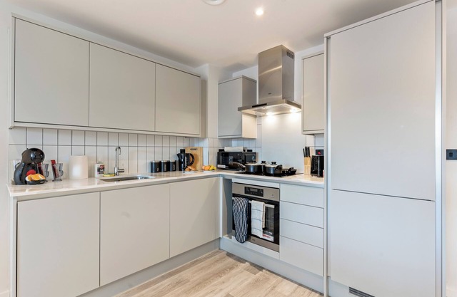 Meadow Haven 2 Bed 2 Bath, On-street Park, Netflix