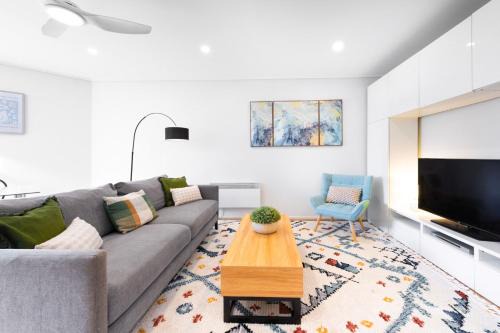 Melbourne Apartment with Pool, Spa & Tennis Court