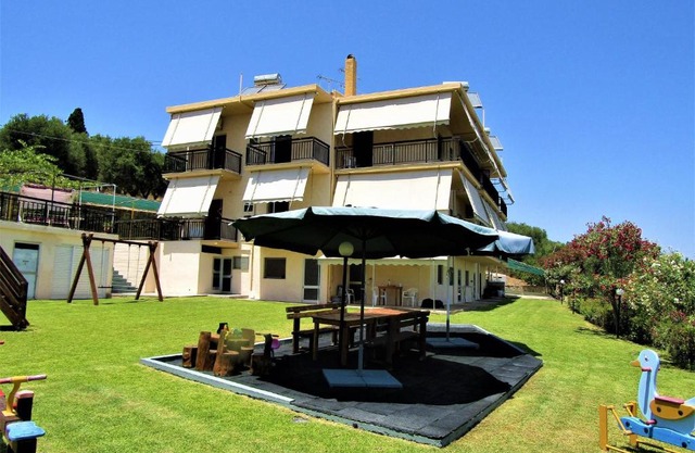 Meltemi Rooms and Apartments