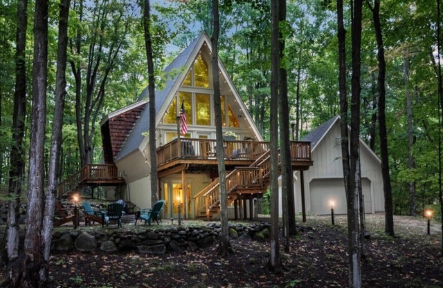 Merlin Hütte... a MAGICAL a-frame at Schuss Mountain/Shanty Creek Resort