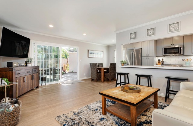 Mesa Jewel: Private 3BR Home w/ Hot Tub, Yard & Walk to Beach