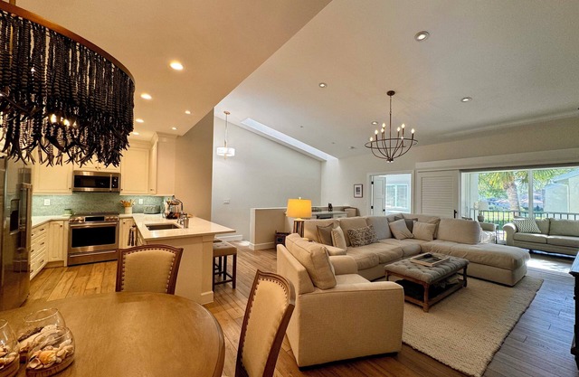 Glencove: comunidad de condominios de Low Rise en Pelican Bay