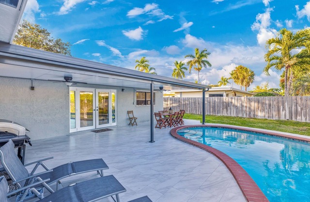 "MIA GETAWAY!" 4BR 2100Sqft in Fort Lauderdale