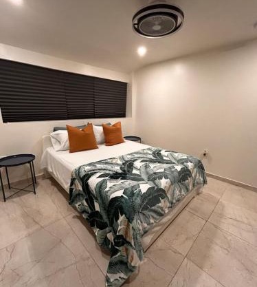 MIAMI ROOMs
