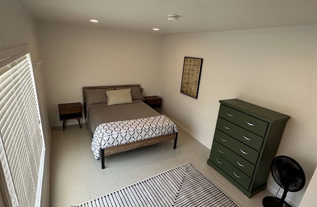 Mid Century haven close to Joshua Tree - 5bd