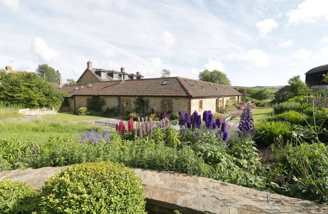 ANEXO DE LA GRANJA MEDIA, ideal para familias en Long Bredy, Ref 998739
