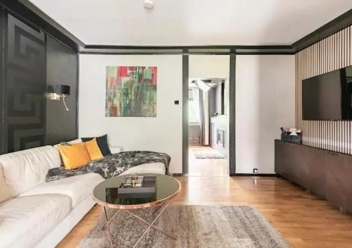Miet-Kamp ruhig, zentral, nahe Messe, ausgefallenes design 2 Schlafzimmer