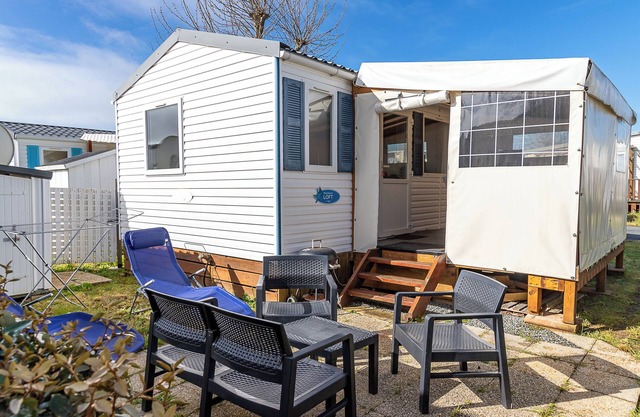 Mobil Home 'Mobil Home Bretignolles' con piscina compartida, terraza privada y aire acondicionado