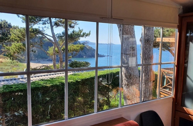 Mobile home with sea view and direct beach access