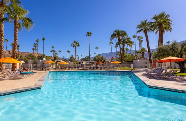 Mid Mod Pad en el Ocotillo Lodge
