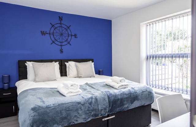 This house is a 3 bedroom(s), 3 bathrooms, located in Southampton, .