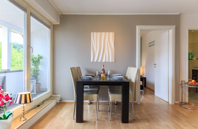 Moderno apartamento de 51 m2 con vista al lago para 2 personas.