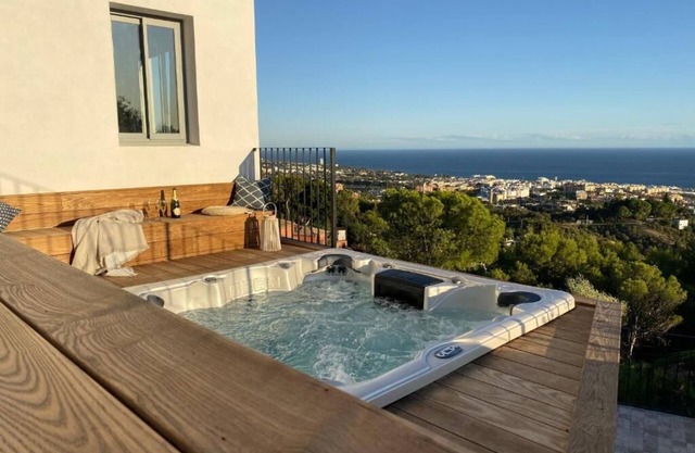 Moderna Villa en Marbella de 6 Habitaciones con vistas espectaculares