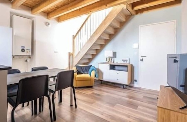 Apartamento moderno y climatizado con gran terraza en el centro de Pau