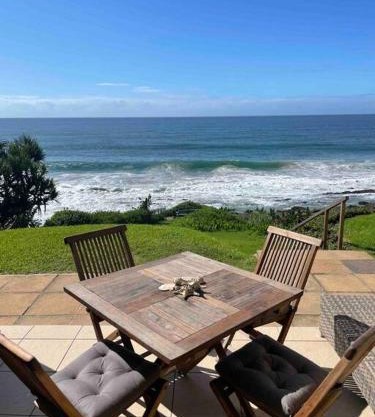 Modern and Stylish beach pad with Stunning Ocean View