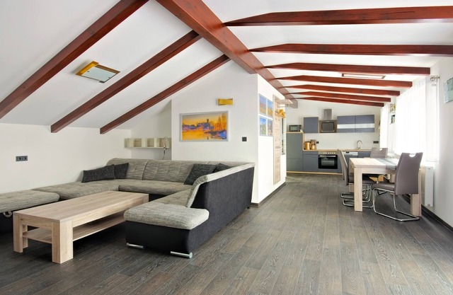 Apartamento moderno con mucho espacio para 4 personas.
