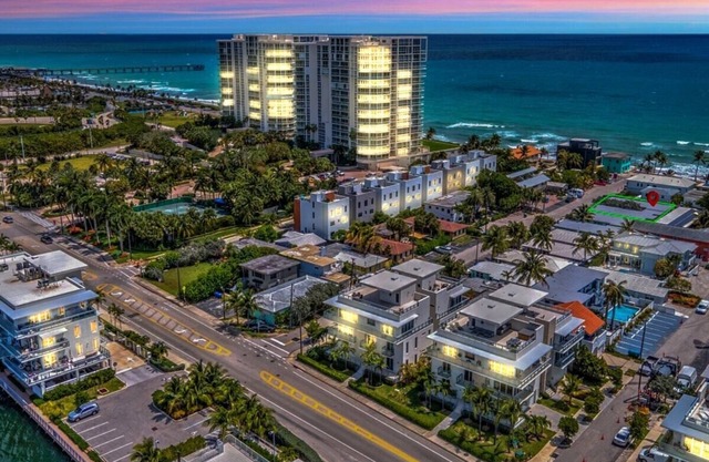 Modern Apt Near Beach Views & Wi-fi
