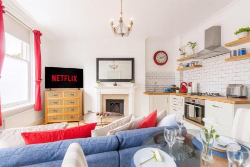 Modern Camden Apartment with Large Private Garden