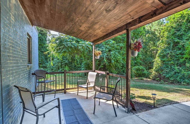Modern Central Apartment w/ BBQ Patio & Yard!