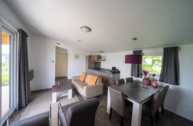 Chalet moderno con lavavajillas en el Markermeer