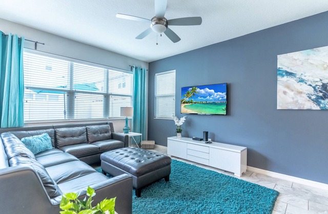 Modern Compass Bay Corner Unit w/ Game Room | Pet Friendly | Sleeps 10