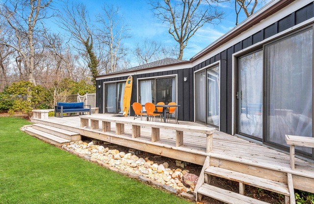 Modern cottage in the heart of East Hampton, beautiful landscaping,...