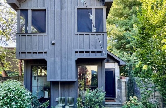 Modern designer home w/ courtyard