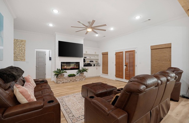 Modern Elegance Haven Near Central Attractions by Deity Villas