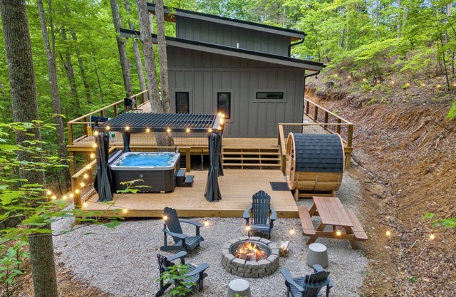 Modern Forest Cabin w/ Hot Tub, Sauna & Firepit near Natural Bridge State Park