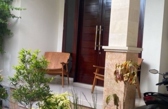 modern house in sanur area 10 minutes from beach on scooter