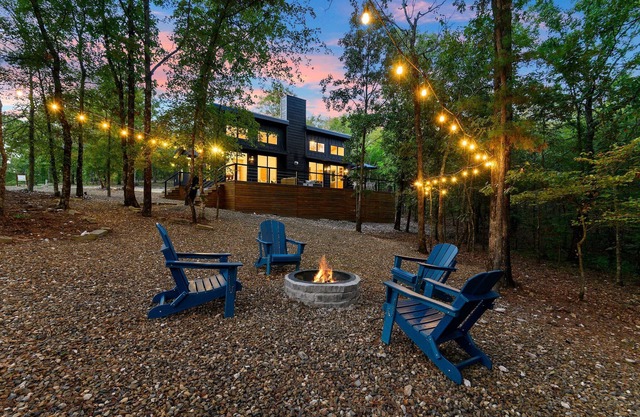 Luxury Cabin | Hot Tub Fire Pit Pet Friendly