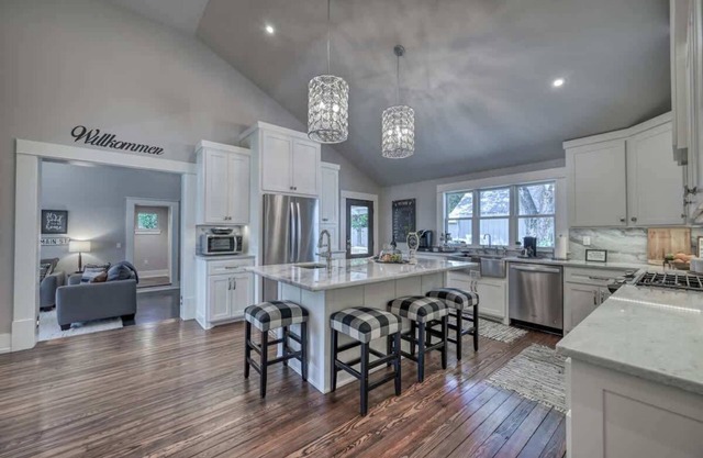Modern Luxurious Home With Game Room