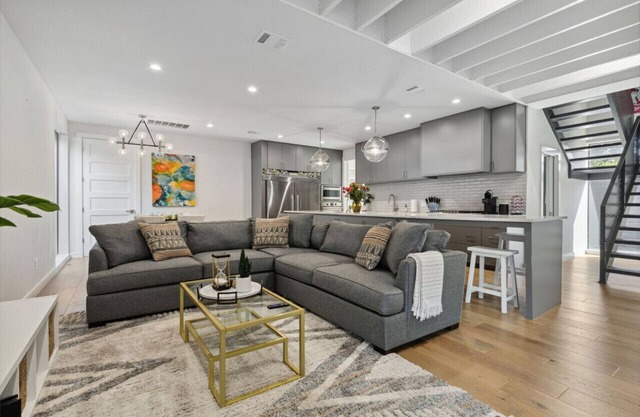 Modern Luxury 8 Bedroom/8 Bath Connected Duplex