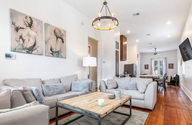 Minutos de encanto moderno de Marigny al barrio francés