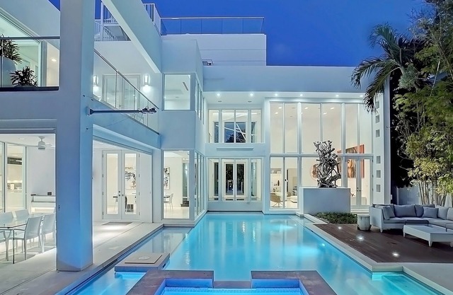 Modern Masterpiece At The Beach