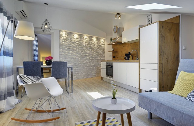 Apartamento NUEVO moderno - 300 m de la playa