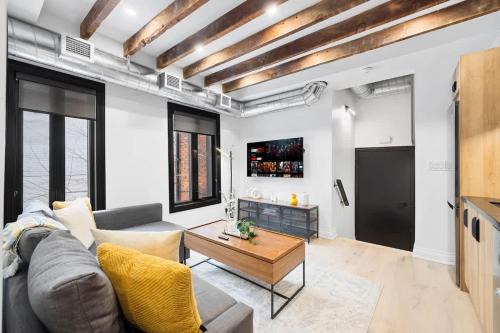 Modern Parkdale Getaway 1-Bedroom Parking