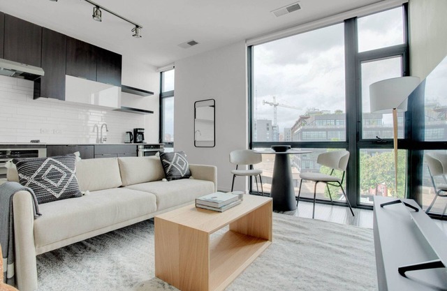 Modern Shaw 1BR w/ Gym, W/D & Rooftop, near U Street bars, by Blueground