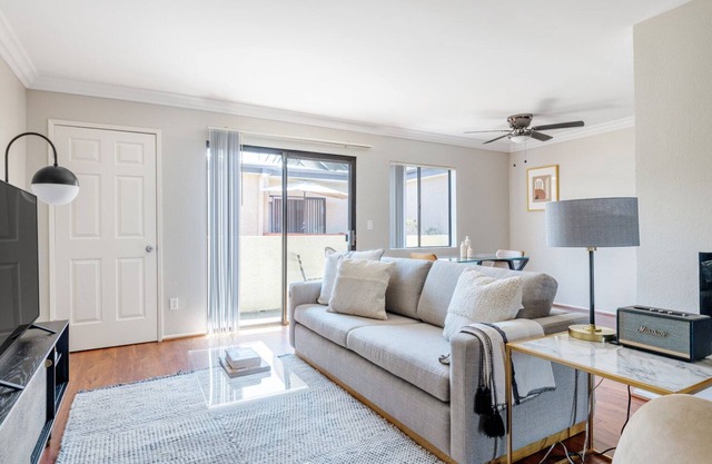 Modern Sherman Oaks 2BR w/ Gym, Courtyard, near WF + TJ, by Blueground