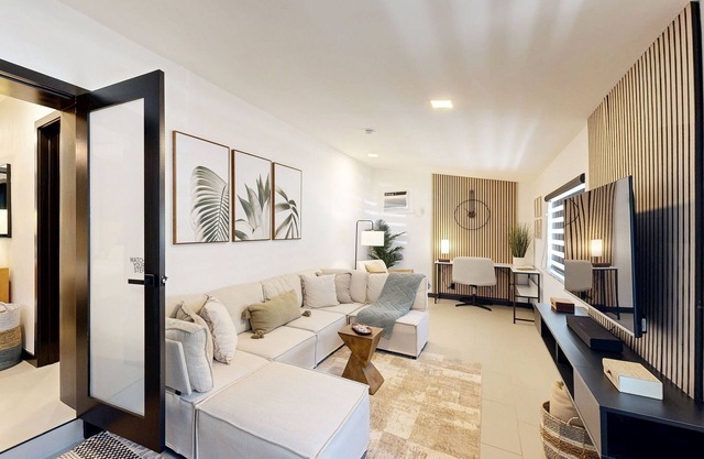Modern smart-home villa w/ private backyard & fully equipped kitchen