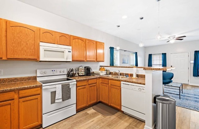 Modern| Spacious 3BR + 2B| 5 mins to DT Durham