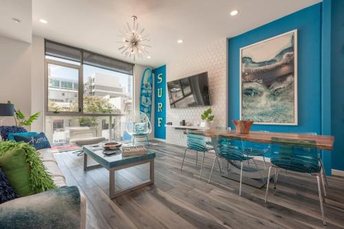 Modern Surf Themed Home - Heart of Gaslamp